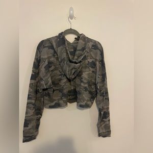 Longs sleeve crop top